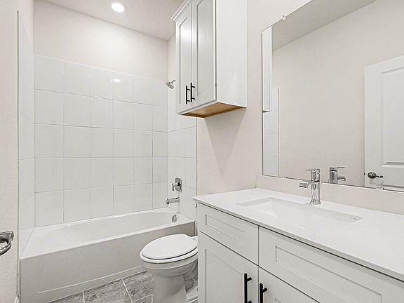 2nd image of 4526 Cinema St #4526