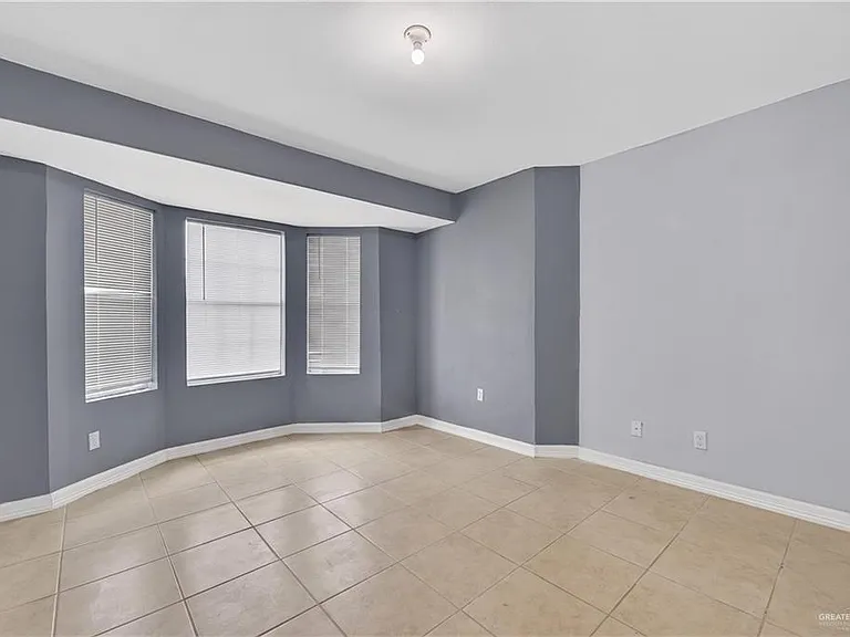 6703 S Oro Ln — Photo 23