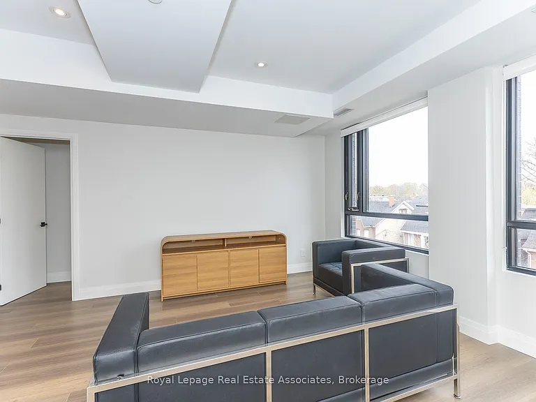 1000 Bathurst St #401 — Photo 11