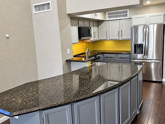 5th image of 2425 Holly Hall St APT 53