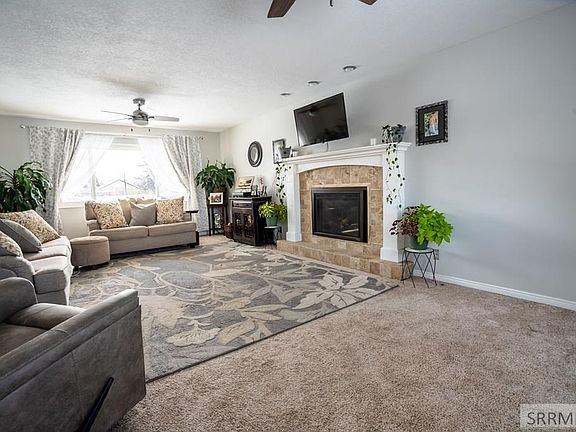 4th image of 315 Ramona Ave