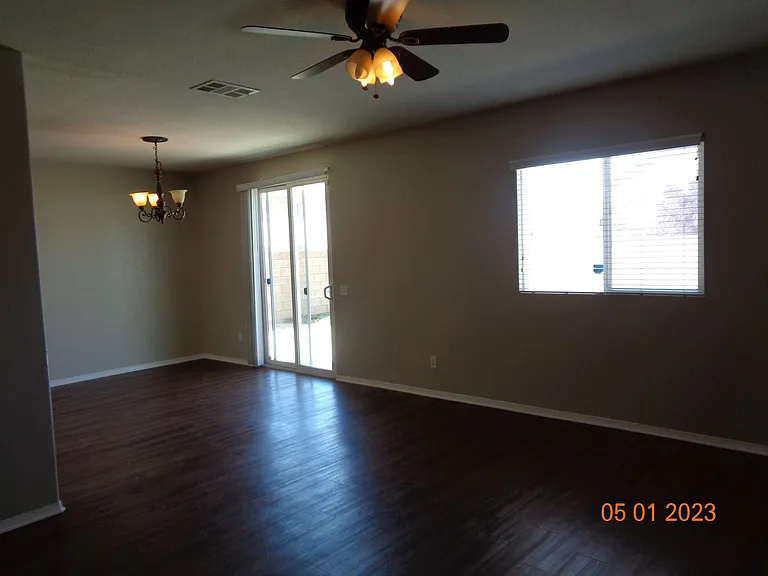 2739 Garnet Ln — Photo 6