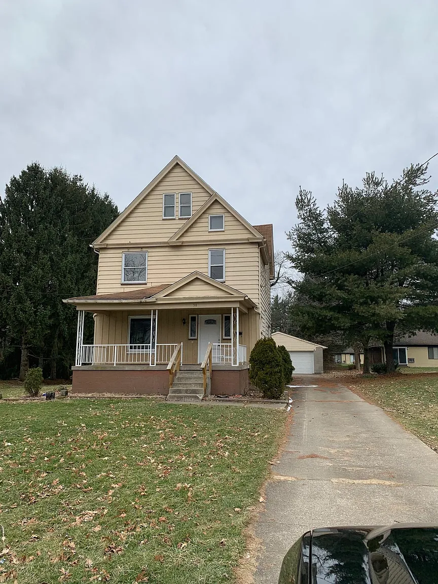 30 Woodland Ave photo 1