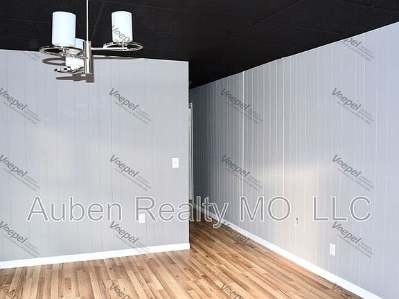 3rd image of 300 N White Ave #A