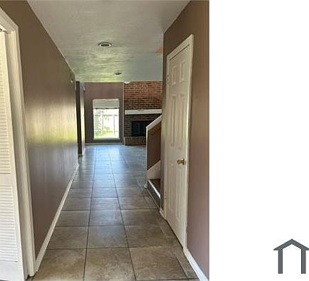 2nd image of 15118 Camino Del Sol Dr