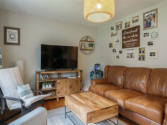 4th image of 4 Travers St