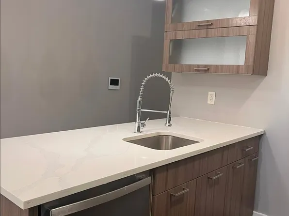 270 Hancock Avenue image 4 of 13