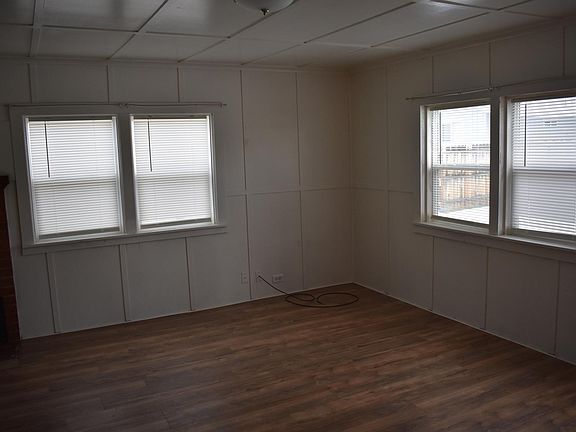 2nd image of 432 Pardee Ave