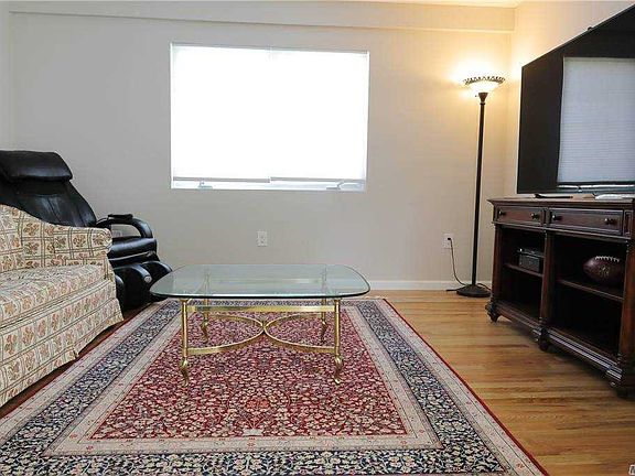 2nd image of 14 Lee Gray Ct APT 1