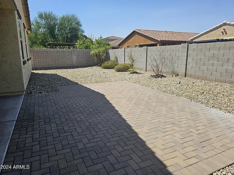 27284 N Skipping Rock Rd — Photo 8