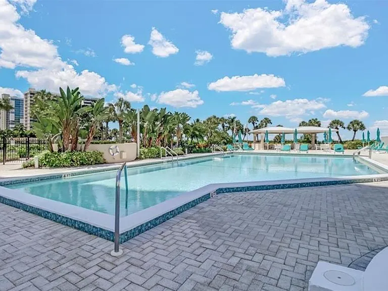 4041 Gulf Shore Blvd N #305 — Photo 1