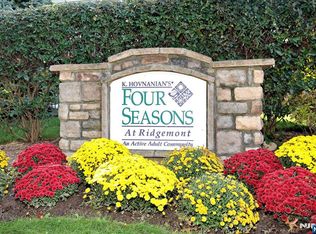 301 Four Seasons Ln, Montvale, NJ 07645