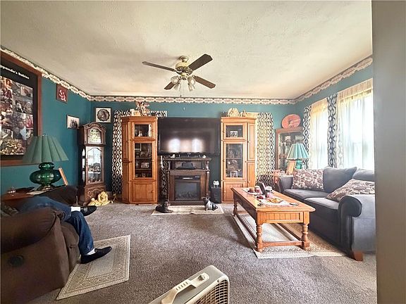 4th image of 3140 Mitchell Ave