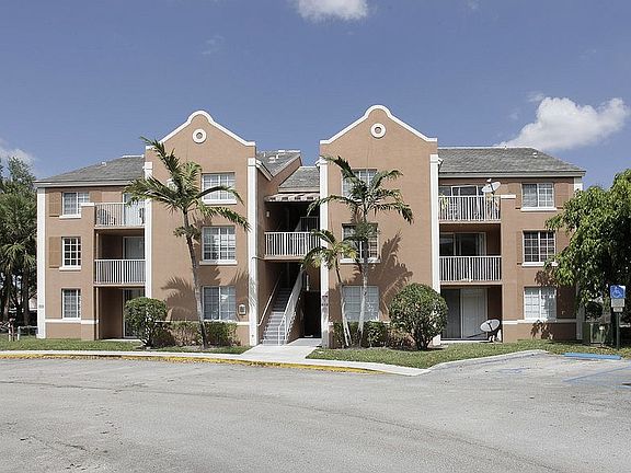 4th image of 631 SW 111th Ln APT 208