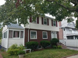 539 Weld St, West Roxbury, MA 02132