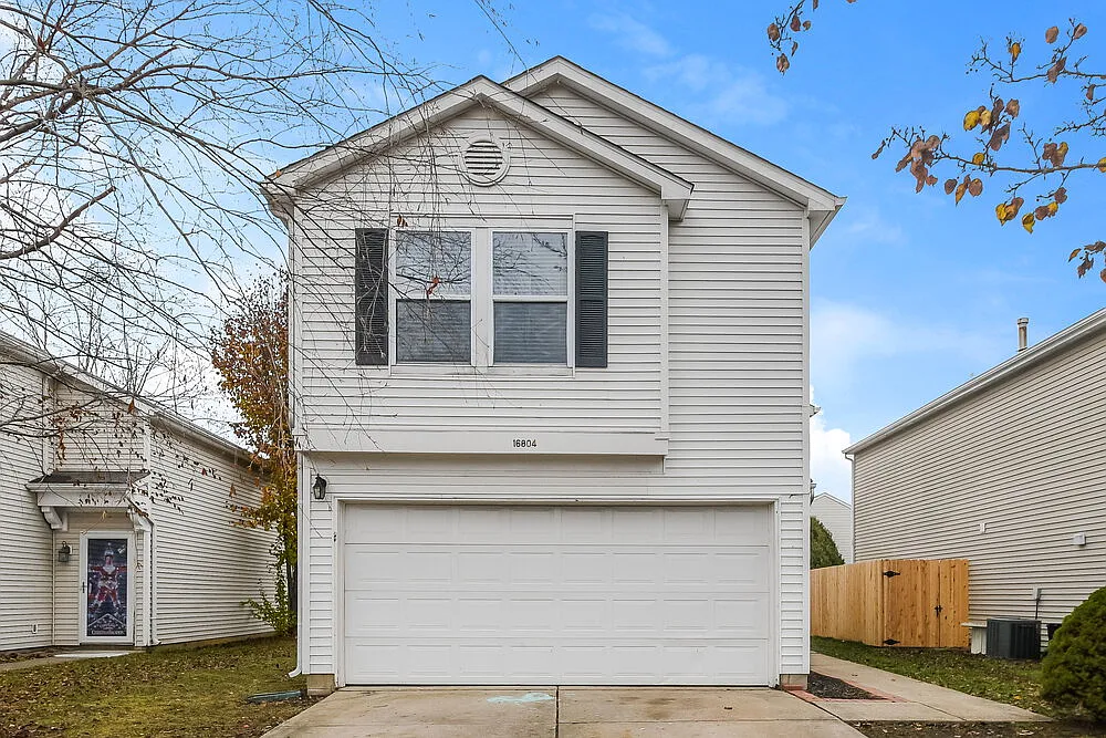 3 bed, 2.5 bath, 1642 sqft, $1,995 — Photo 1