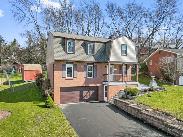 300 Deer Park Dr E, Clairton, PA 15025