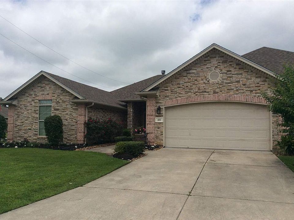 1st image of 410 S Oaks Dr