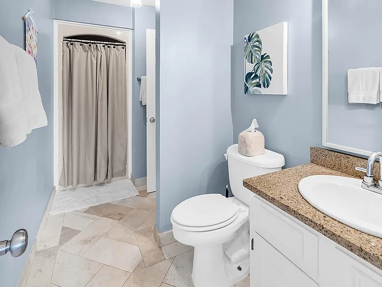 4000 Fairway Lakes Dr — Photo 6