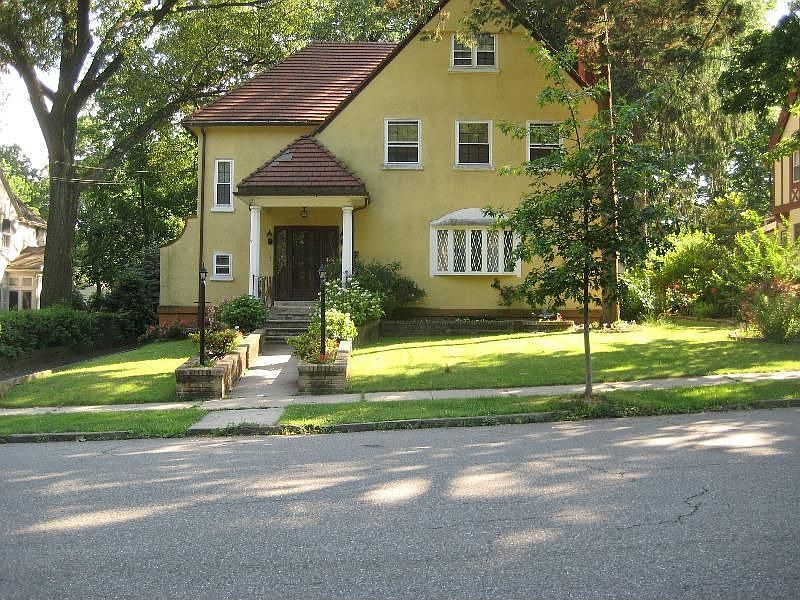 1st image of 322 Heywood Ave