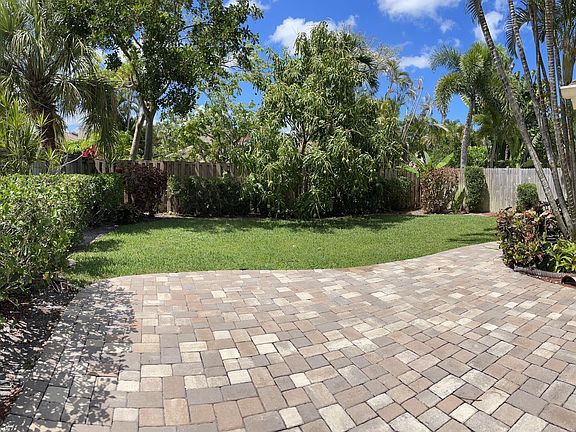 4th image of 7735 Kenway Pl E