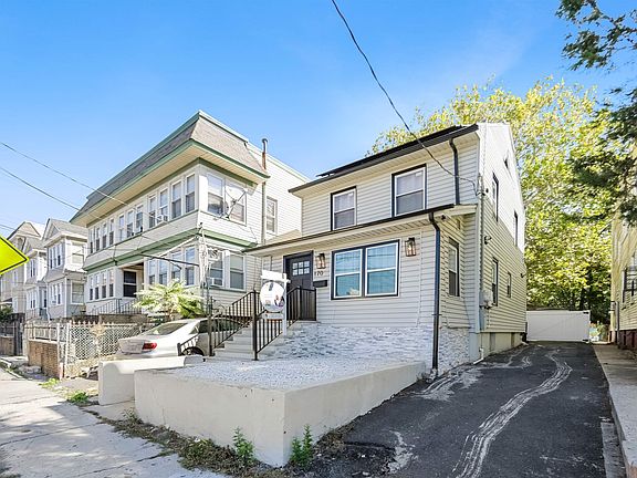 2nd image of 170 Clinton Pl