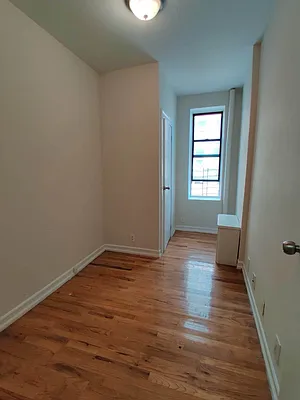 Rented by New York Residence | media 92