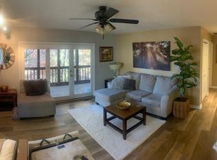 9397 S Pointe Retreat Dr, Bloomington, IN