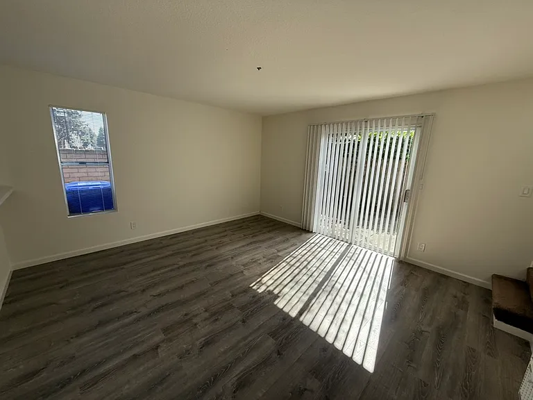 22435 Princeton St #4 — Photo 4