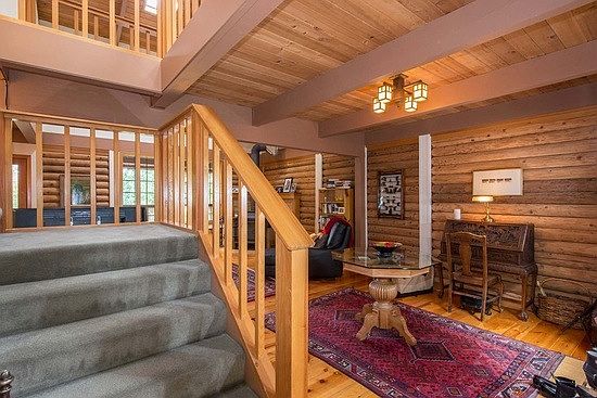 dining area and vaulted ceilings