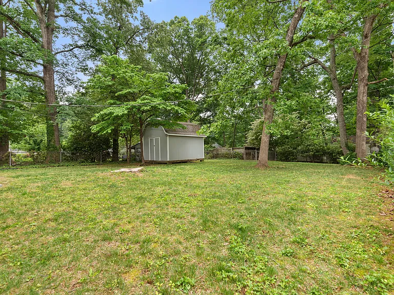 2727 Stratford Dr — Photo 19
