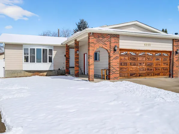 4112 30th Ave NW, Edmonton, AB T6L 3W4