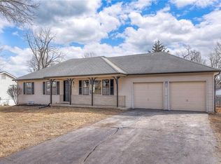 5729 Laurel Ave, Raytown, MO 64133