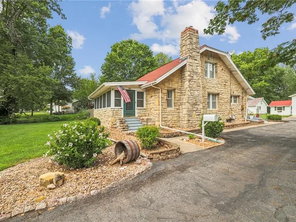 6436 E 139th St, Grandview, MO 64030