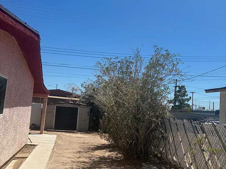 4417 W Bonanza Rd — Photo 3