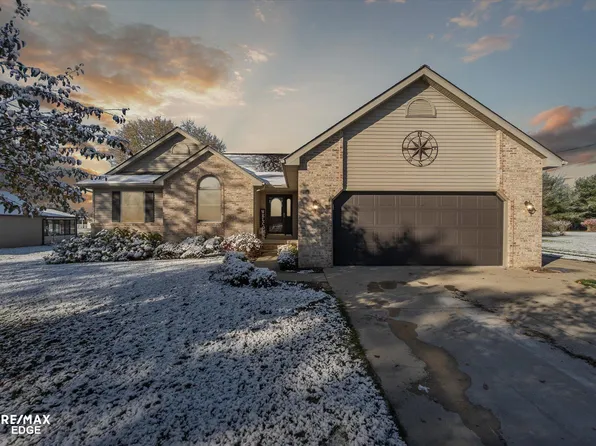 5195 Dillon Rd, Flushing, MI 48433