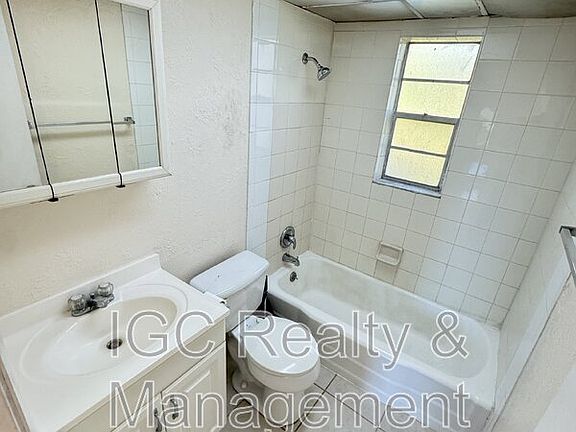 5th image of 236 Seminole Ave