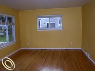 4th image of 30829 Somerset St