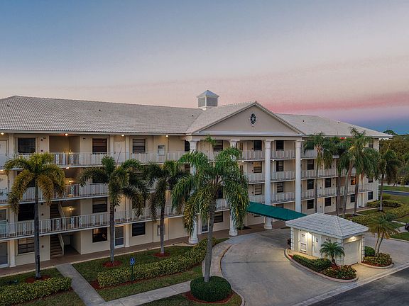 2nd image of 6049 Balboa Circle #103