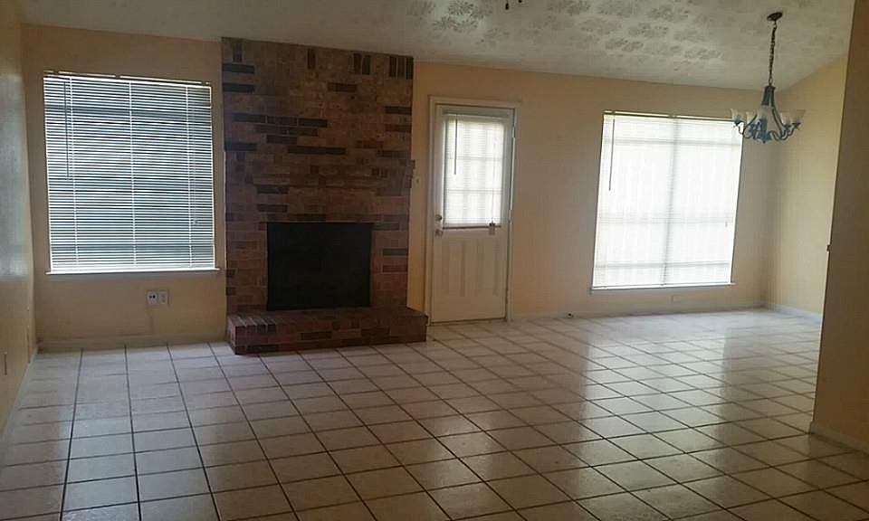 1st image of 16126 Coyridge Ln