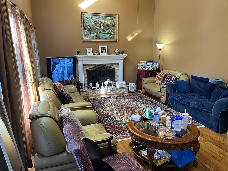 2818 Chapman Way — Photo 13
