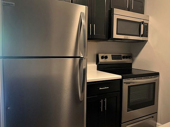 4th image of 6516-6500 N University St #1202