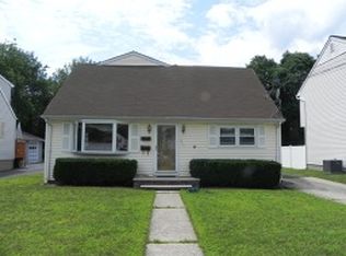 312 Ackerman Pl, Pompton Lakes, NJ 07442