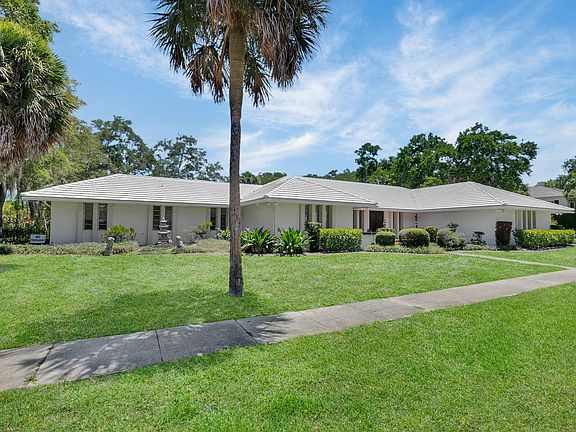 3rd image of 800 SW 17th Street