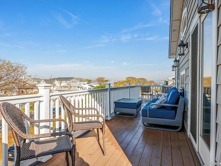 206 Grand Blvd — Photo 24