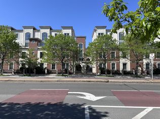 2240 Massachusetts Ave #3, Cambridge, MA 02140