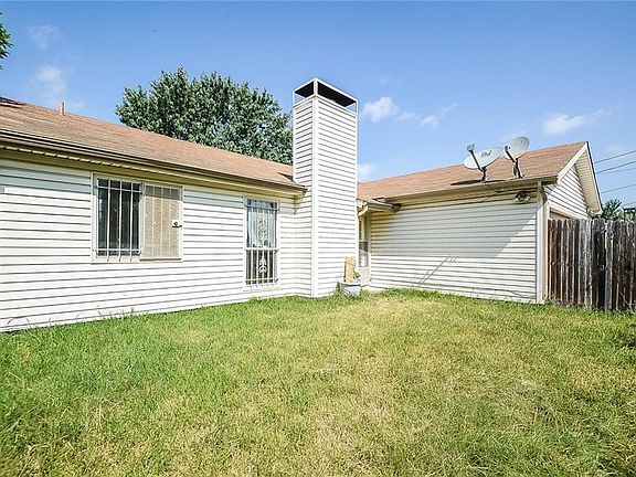 5th image of 824 Woodrock Dr
