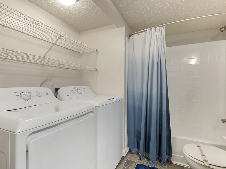 Brixton McKinney Apartments — Photo 11