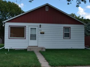 206 22nd St S, Fargo, ND 58103