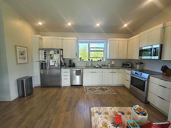 4th image of 1713 W Jefferson St APT 301